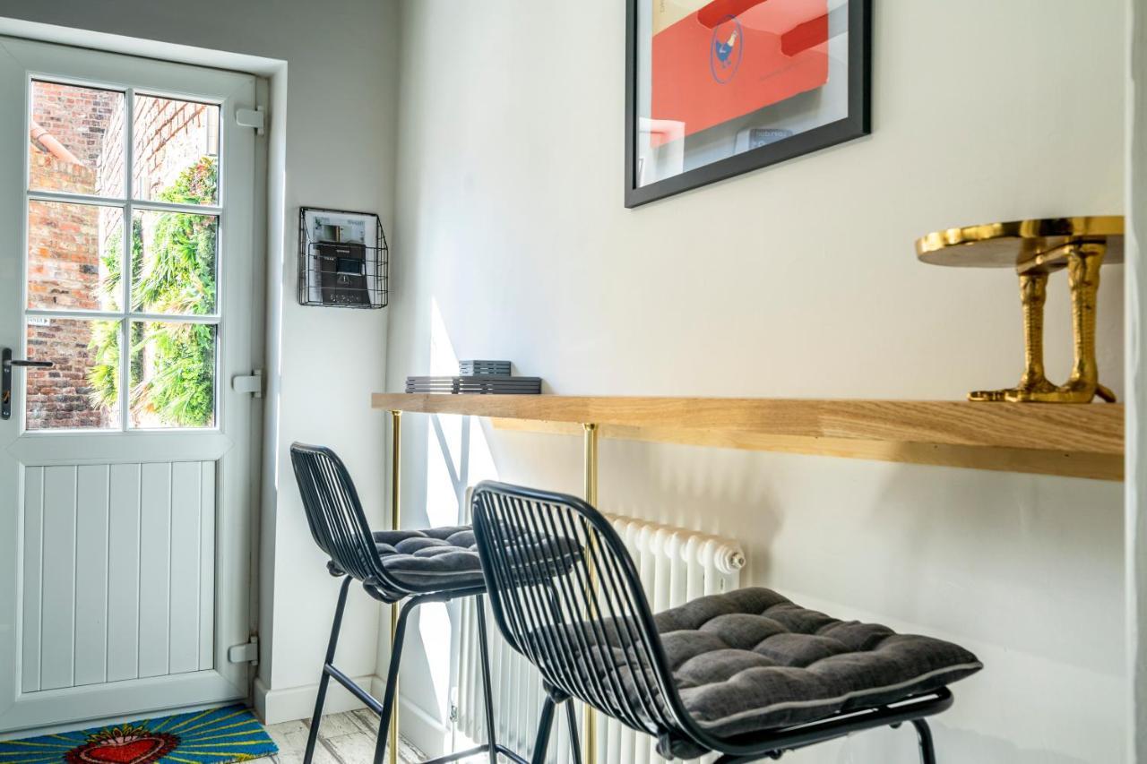 The Bookclub Villa Йорк Екстериор снимка
